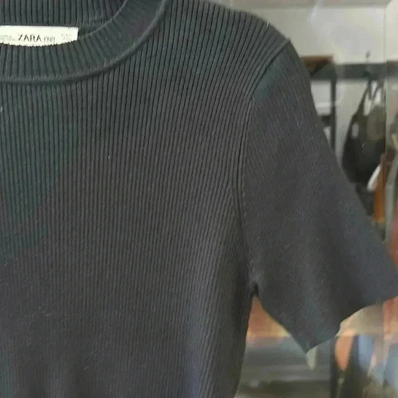 ZARA RIBBED CUT OUT CROPPED TOP SIZE MEDIUM - Picture 3 of 7